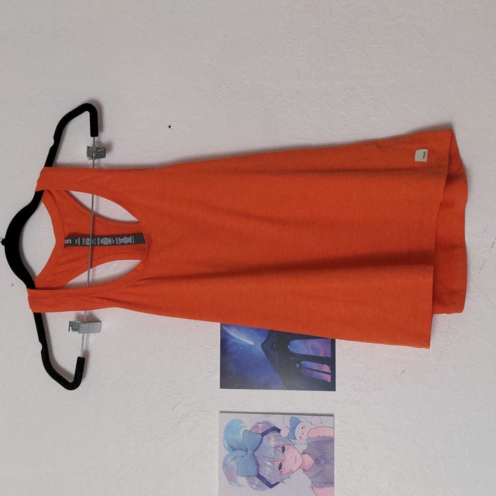 Vuori Tank Top in Orange